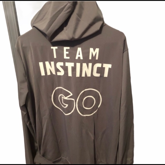 OWNMAGI Men’s hooded pullover. Team Instinct Go - Picture 2 of 4
